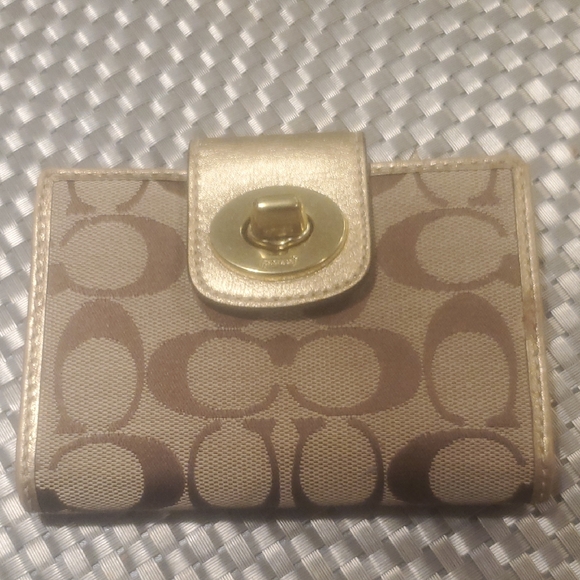 Authentic Coach Wallet - Picture 1 of 11